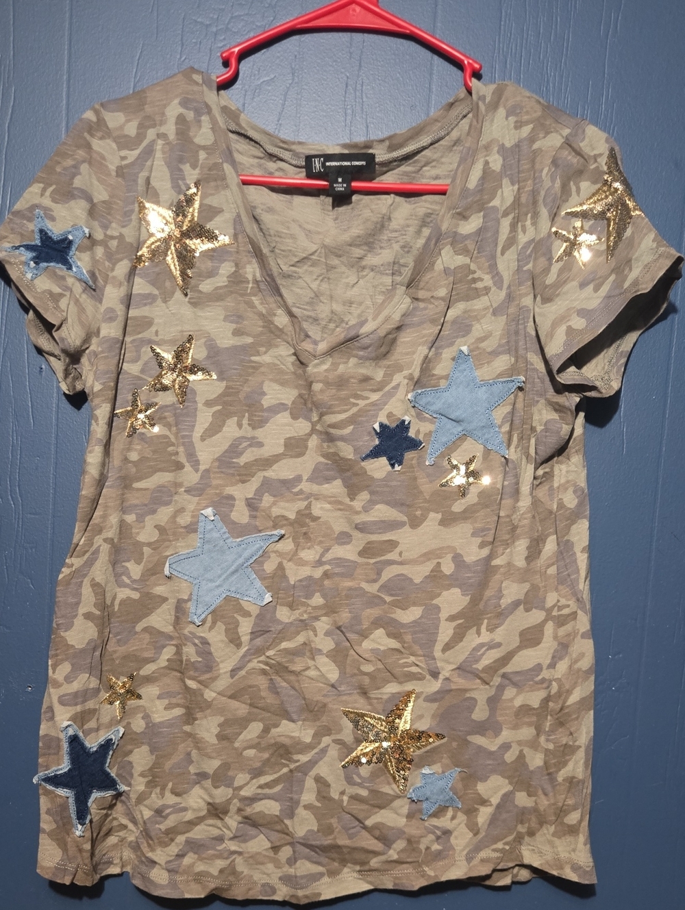 INC International Concepts Tan Camo V-Neck Tee with Blue and Gold Star Appliqués